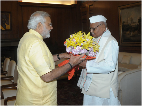 Ram Naresh Yadav, one of the first Governors appointed by the Congress to call on Prime Minister